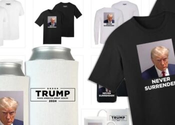 Hidhen në treg për shitje/ Fotoja e Trump pas arrestimit stampohet në bluza, gota dhe kapele