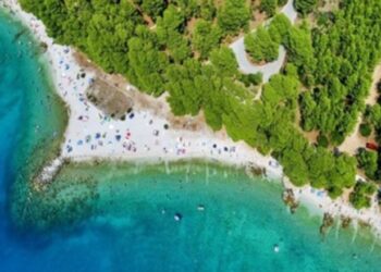 Shifër rekord: 5.1 milionë turistë në 7 muaj! Deri në qershor Shqipërinë e vizituan 300 mijë italianë