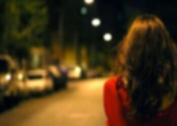 “Doli të enjten e nuk u kthye”/ Zhduket 14-vjeçarja në Fier, e ëma ngre alarmin në polici