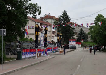 Shtyhet afati për lirimin e godinave të komunave në veri