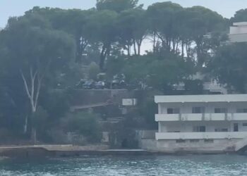Vizita private/ U prit nga Rama në portin e Vlorës, Georgia Meloni mbërrin te vilat qeveritare