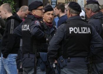 Ngjarja e rëndë/ Nuk pranoi të martohej me burrin që ai kishte zgjedhur, babai vret vajzën 18-vjeçare
