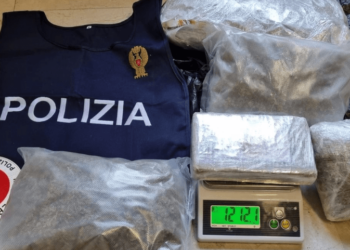 U kap me kokainë në makinë, arrestohet 21-vjeçari shqiptar në Itali