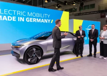 Gjermania me 15 milionë makina elektrike deri në 2030, Scholz: Konkurenca duhet të na nxisë, jo të na trembë