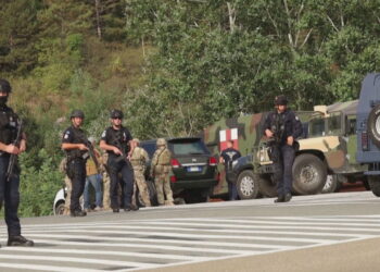 Dyshohet se fshehën armët në manastir, shoqërohen mbi 20 murgj në Policinë e Kosovës