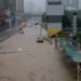 Reshjet rekord paralizojnë Hong Kongun