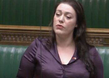 “Mosndëshkimi ngjall përbuzje për ligjin”, Deputetja britanike: Si i futën serbët armët në Kosovë?