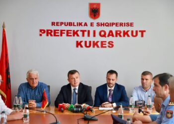 Ministri Balla prezanton prefektin e ri të qarkut Kukës: Ndëshkim keqbërësve që kryejnë vepra penale në dëm të nxënësve. Perimetër sigurie…!