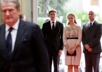 A po parapërgatit Sali Berisha “azilin politik”, për familjen e tij?