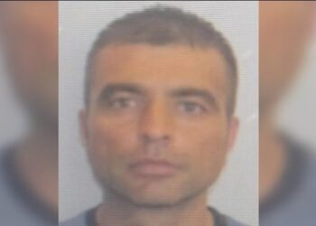 Policia ofron 20 mijë euro shpërblim kush jep informacion për personin që plagosi efektivin: Kini kujdes se është i armatosur