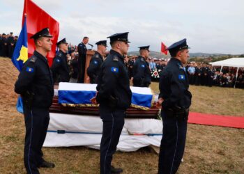 Kritika e Spahiut: Pse u shkel ligji, polici hero nuk u varros me flamurin e Kosovës