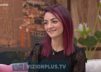 “Djali më fshinte lotët: Mami mos u mërzit!”/ Piktorja rrëfen dramën e divorcit: Na ndau vjehrra!