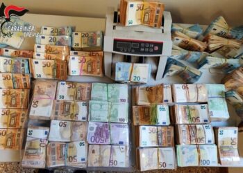 Arrestohen dy shqiptarë dhe një italian, kapen me një sasi të madhe droge dhe parash