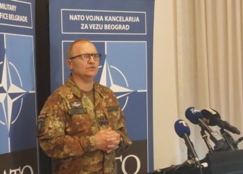 Presim informim nga Prishtina/ Komandanti i misionit të NATO-s në Kosovë: Gjithçka që lidhet me sigurinë, duhet koordinuar me KFOR-in