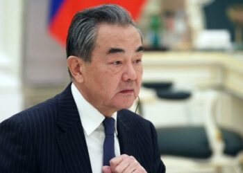 “Do kontribuojmë në ruajtjen e paqes”/ Ministri i Jashtëm kinez: Kina është e gatshme të forcojë stabilitetin global së bashku me Rusinë