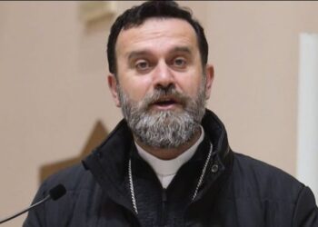 “Lutemi për paqe”/ Vrasja në Rrëshen, apeli i Dom Gjergj Metës: Ngjarje të tilla kanë ndikim negativ në jetën e çdo njeriu