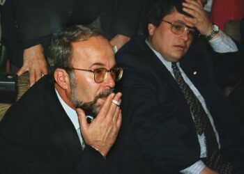 “Shkelëm mbi gëzhojat e plumbave”/ Ish-oficeri i Forcave Speciale rrëfen si e larguan Fatos Nanon nga burgu në ’97-n: Ja emrat e grupit…!