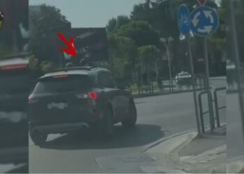 “Merrni masa”/ Gjobë kush lëviz në mjet me fëmijë nën moshën 12 vjeç pa rrip sigurimi apo sistemet e fiksimit! Policia paralajmëron