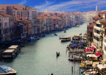 Taksë për vizitorët, Venecia me nismë të re për kontrollin e turizmit