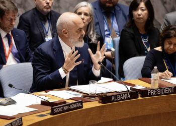 Shndërrimi i parodisë anti-Rama në karikaturë anti-amerikane!