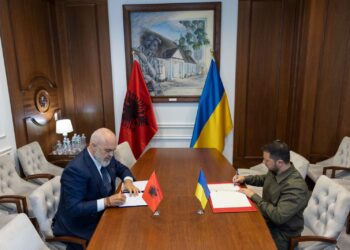 NATO: Shqipëria mbështet zyrtarisht anëtarësimin e Ukrainës