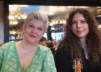 Studentja shqiptare në Londër: Për mësuesen time që më tha, ti nuk do ecësh para! Unë ia dola!