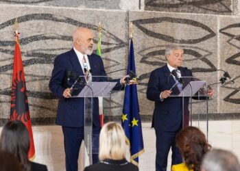 “Dhuna sjell dhunë”/ Deklarata e BE për dialogun Kosovë-Serbi, Tajani: Të ndalohet çdo lloj aktiviteti ushtarak në rajon!