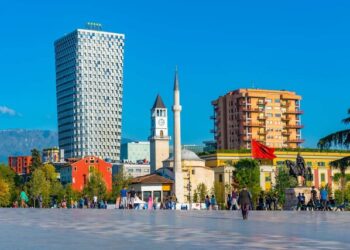 Renditja/ Rama: Tirana la pas qytete të stërkonfirmuara prej dekadash në turizëm