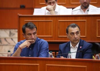 Djegia e pallatit 10-katësh/ Dalipi: Do bëhet vlerësimi, familjet mund të kompensohen për orenditë e brendshme