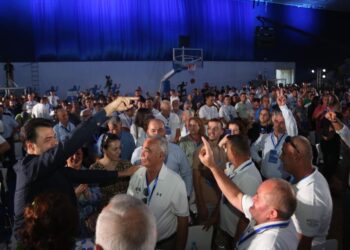 LIVE/ Nis mbledhja e Kuvendin Kombëtar të PD-së, çfarë do ndodhi me demokratët e Bashës