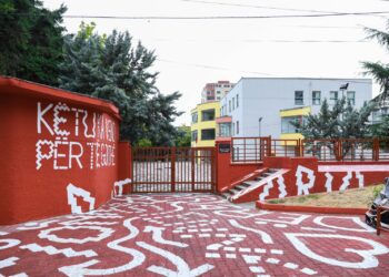 Rehabilitohen hapësirat pranë shkollave “Gustav Mayer” e “Naim Frashëri”, Veliaj: Rrugët në shkollat dhe kopshtet e Tiranës më të sigurta