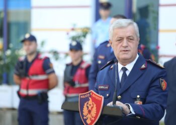 A ka pasur bashkëpunëtorë në radhët e drejtësisë Laert Haxhiu? Përgjijget Rrumbullaku
