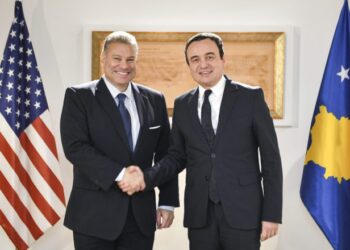 Albin Kurti bisedon me Escobar, diskutohet zbatimi i marrëveshjes dhe dialogu