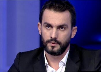 Gazetari i përmend vjehrrin e korruptuar dhe e akuzon për pastrim parash, s’përmbahet Adriatik Lapaj: Do ta hash o legen