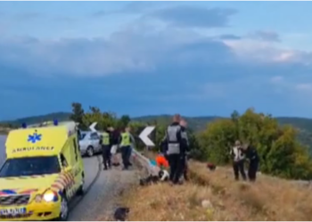 Aksidenti/ Shoferi i ‘Benz’-it përplas turistin polak në Pogradec, dërgohet me urgjencë në spital