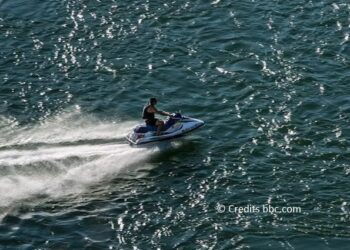 Ngjarja tragjike/ Kaluan kufirin me Jet Ski, qëllohen për vdekje nga roja bregdetare dy turistë