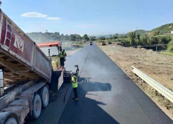 “Nga ora 09:00-14:00…”/ Punimet në rrugën e Arbrit, ARRSH: Bllokohet për dy ditë qarkullimi në këto data