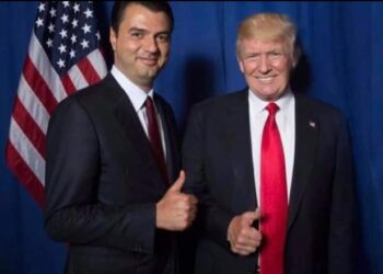 McGonigal i shpjeguar në një foto!