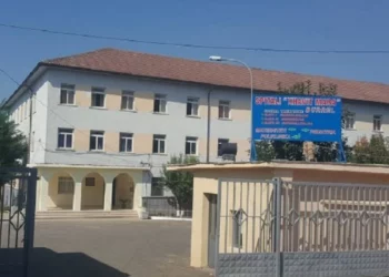 Babai i 2-vjeçarit që ndërroi jetë në çerdhe: Djali sapo kishte kaluar një virozë, s’vuante nga zemra