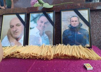 Dalin fotot e tre të vrarëve në veri të Kosovës, terroristët nderohen nga serbët
