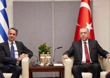 Takimi Mitsotakis-Erdogan, pritet një marrëveshje imigracioni me Turqinë, çfarë do të bëjë BE