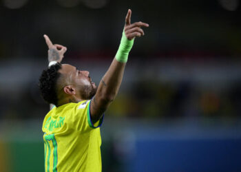 Neymar thyen rekordin e Pele, bëhet shënuesi më i mirë në historinë e Brazilit