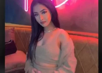 Influencuesja e famshme e TikTok dënohet me burgim të përjetshëm për vrasje të dyfishtë