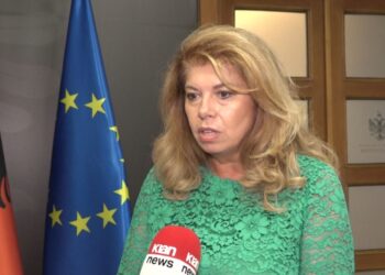 Zv.Presidentja bullgare, Iotova: Të rregjistrohen me transparencë bullgarët e Shqipërisë