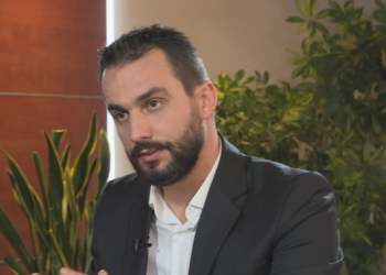 Lapaj themelon partinë e re “Shqipëria Bëhet”: Prezantimi do bëhet të hënën, bashkë me ekipin e programin