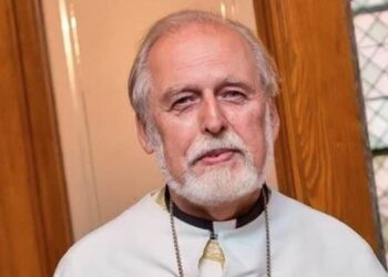 Lajm i trishtë, ndërron jetë At Liolini, kancelari i Kishës Ortodokse Shqiptare në SHBA