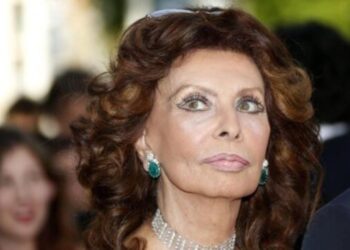 Aksidentohet në shtëpi Sophia Loren