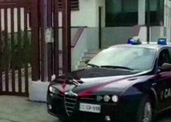 E rëndë/ Tentuan të digjnin me benzinë të moshuarën, arrestohen babë e bir, si ndodhi ngjarja brenda familjes