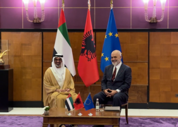 FOTOT/ Rama pret në një takim princin e kurorës së Abu Dhabi-t: Folëm për ecurinë pozitive të projekteve të përbashkëta