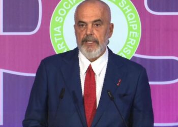 Rama: Kompetentët e huaj, që i shohin shqiptarët si fajtorë për problemet në vendin e tyre, janë shtysë për…!